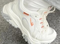 老爹鞋适合跑步吗？穿老爹鞋适合运动吗？