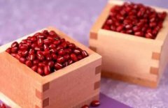 红豆的功效有哪些？有消水肿、瘦小腹、补血等多个作用！